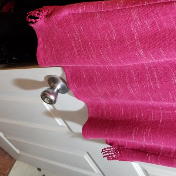 Sweater - Picture 4 of 4